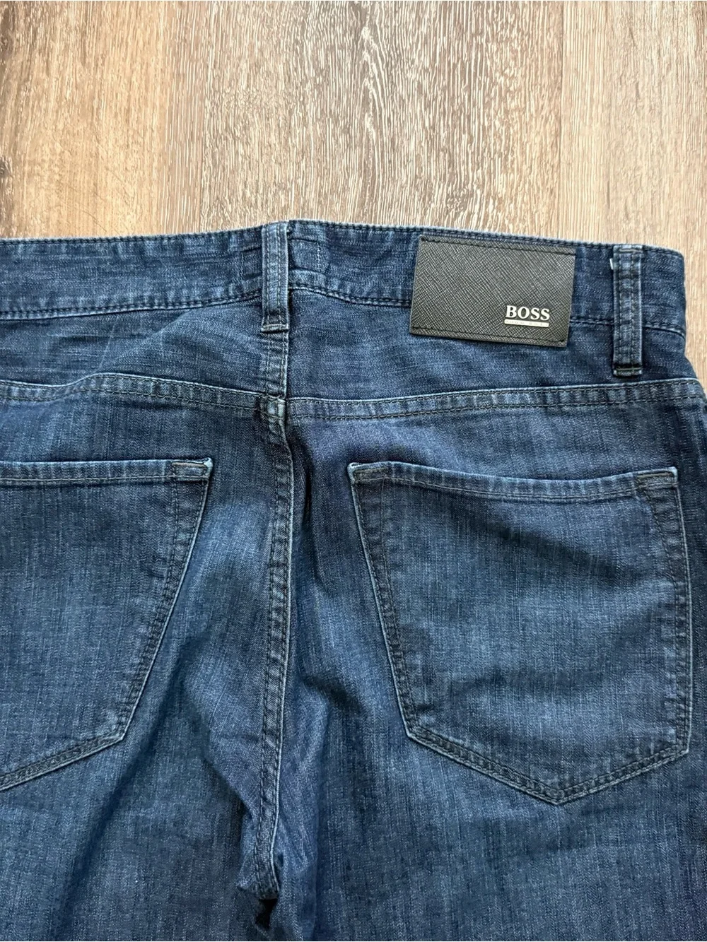 Hugo Boss Men's Indigo Straight-Leg Lightweight Jeans size 30